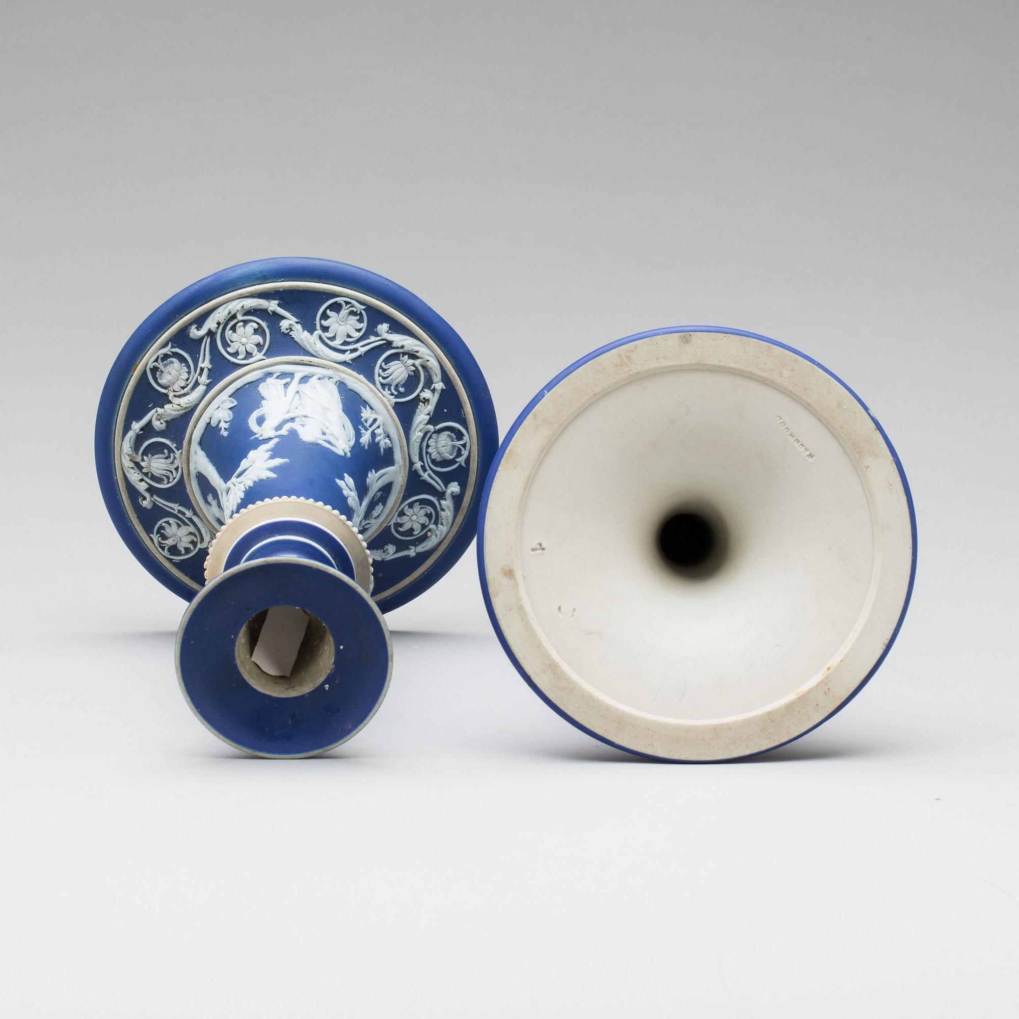 LJUSSTAKAR, ett par, jasperware, Wedgwood, England, 1900-tal.
