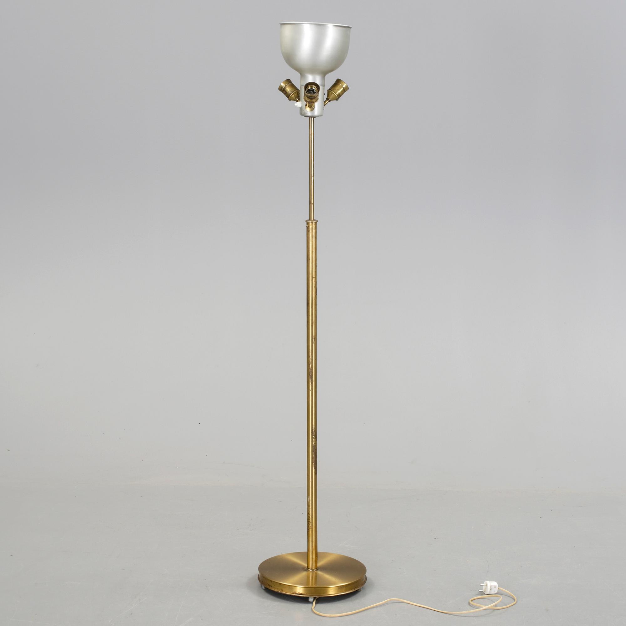 GOLVLAMPA, Josef Frank, Firma Svenskt Tenn, modell G2148. 1940-50-tal.