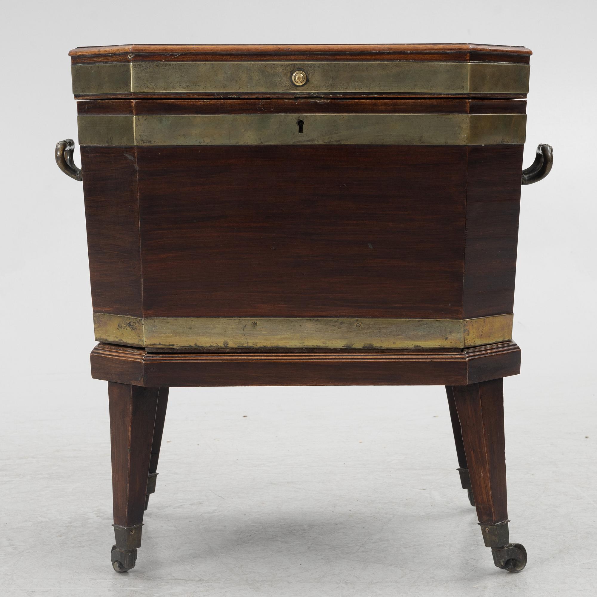 Wine cooler, 19th Century.