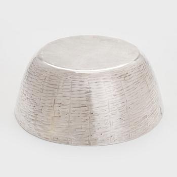 Tapio Wirkkala, a silver bowl, TW 243, Kultakeskus, Hämeenlinna 1986.