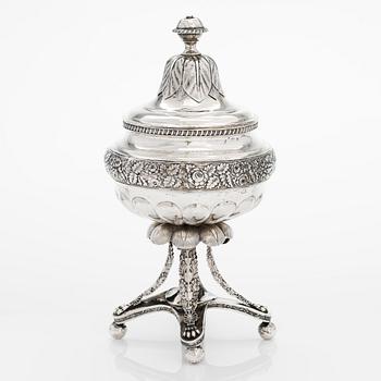 A silver sugar bowl, maker's mark of Henrik Johan Törnroth, Turku 1842.