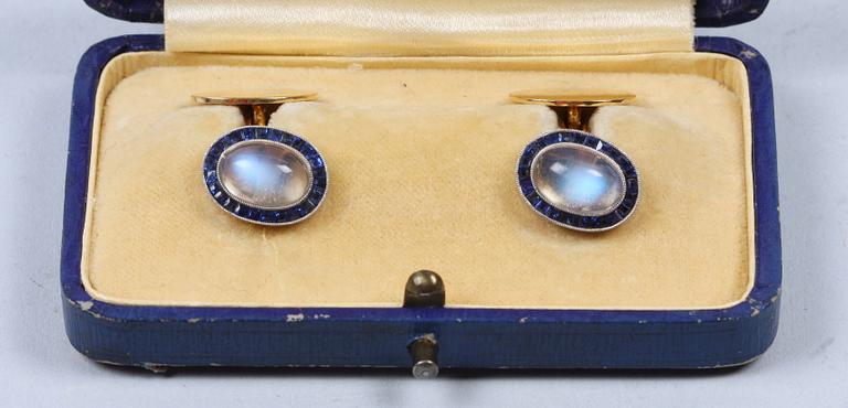 MANSCHETTKNAPPAR, ett par, guld 18 K, tot 7 g.