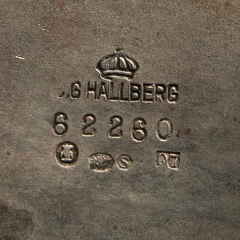 A three piece silver coffee service mark of CG Hallberg Stockholm 1916, weight 896 gram.