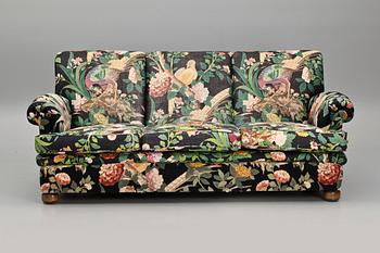 SOFFA, modell 703, Josef Frank, Firma Svenskt Tenn, 1900-talets andra hälft.