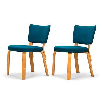 Alvar Aalto, a pair of mid-20th century '62' chairs  for O.Y. Huonekalu- ja Rakennustyötehdas A.B.