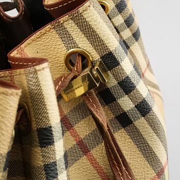 VÄSKA, Burberry.