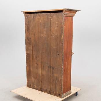 Skåp daterat 1783.