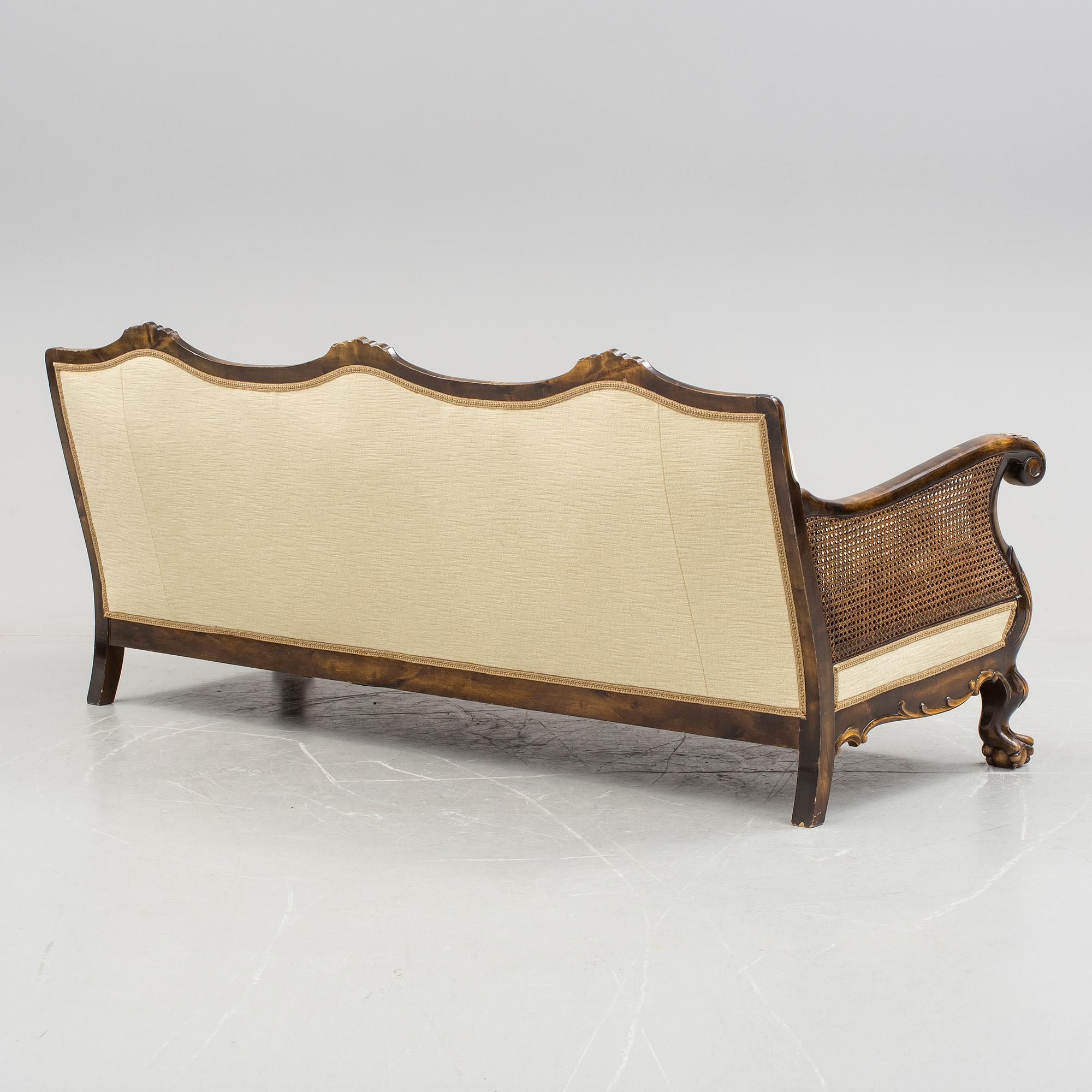 SOFFA, Chippendalestil, 1940-/50-tal. Möjligen Svängsta Stilmöbler.