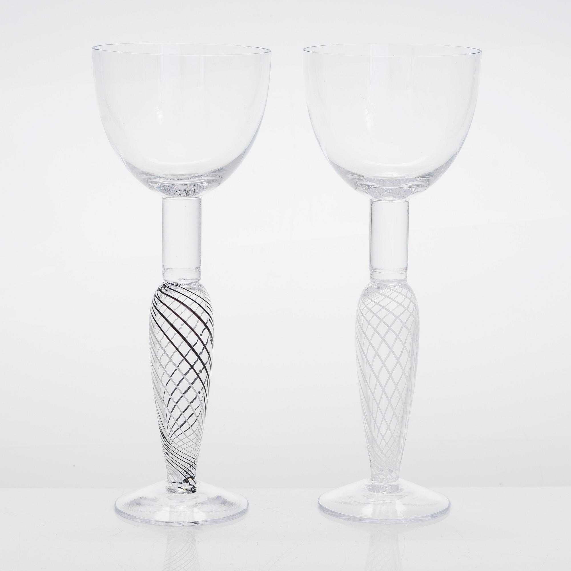 Brita Flander, glas på fot, 9 st, för Marimekko, JL-Lasi, Riihimäki 1990-2000-tal.