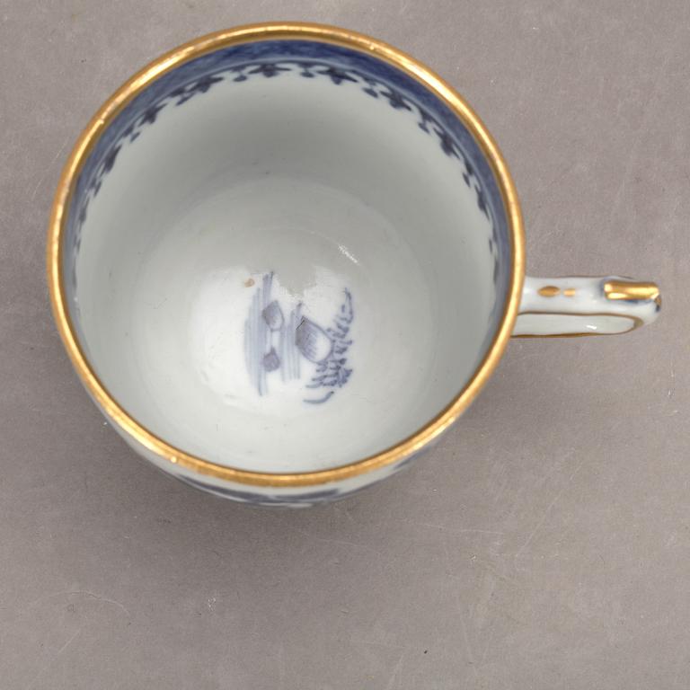 TESERVIS, 9 delar snarlika, porslin, Kina, Qianlong, (1736-1795).