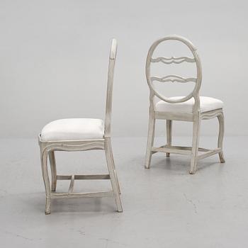 STOLAR, ett par, s k skrattstolar, gustavianska, sent 1700-/tidigt 1800-tal.