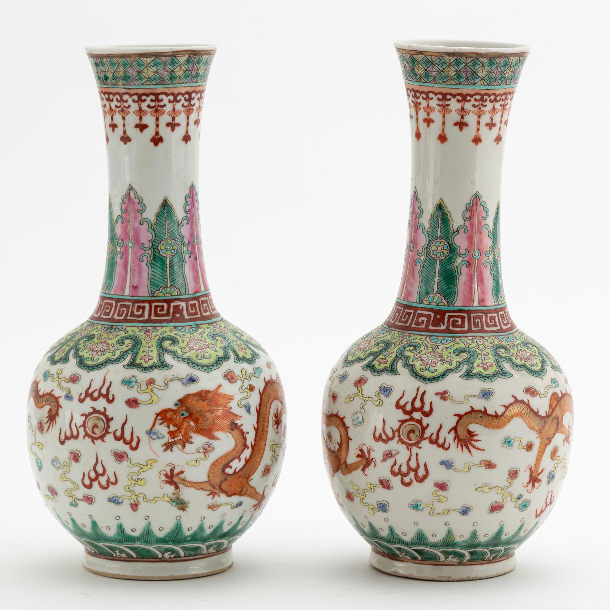 A pair of Chinese porcelain 'dragon' vases, presumably first half of the 20th Century.