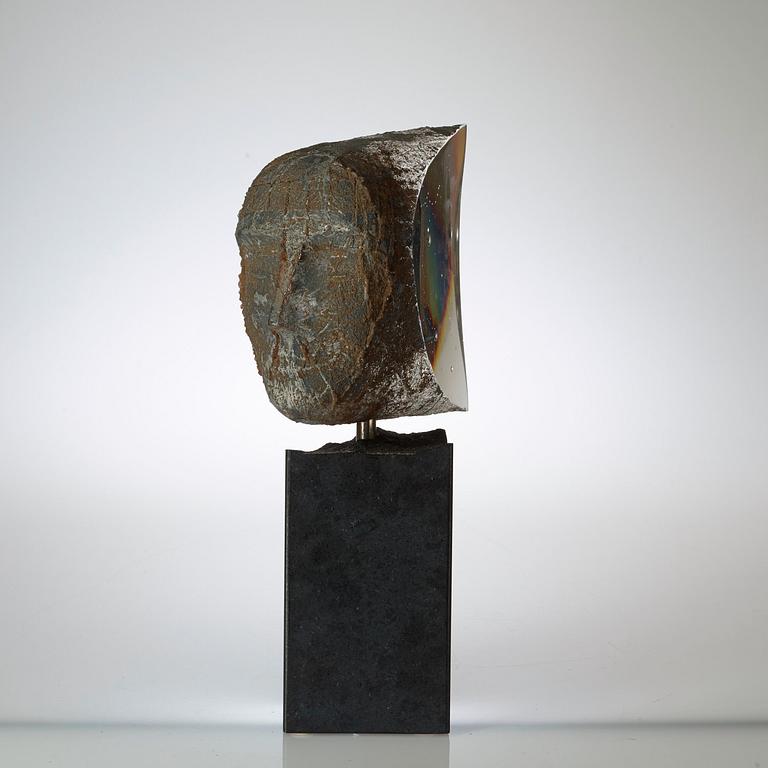 A unique Bertil Vallien sand cast glass sculpture, Kosta Boda 1999.