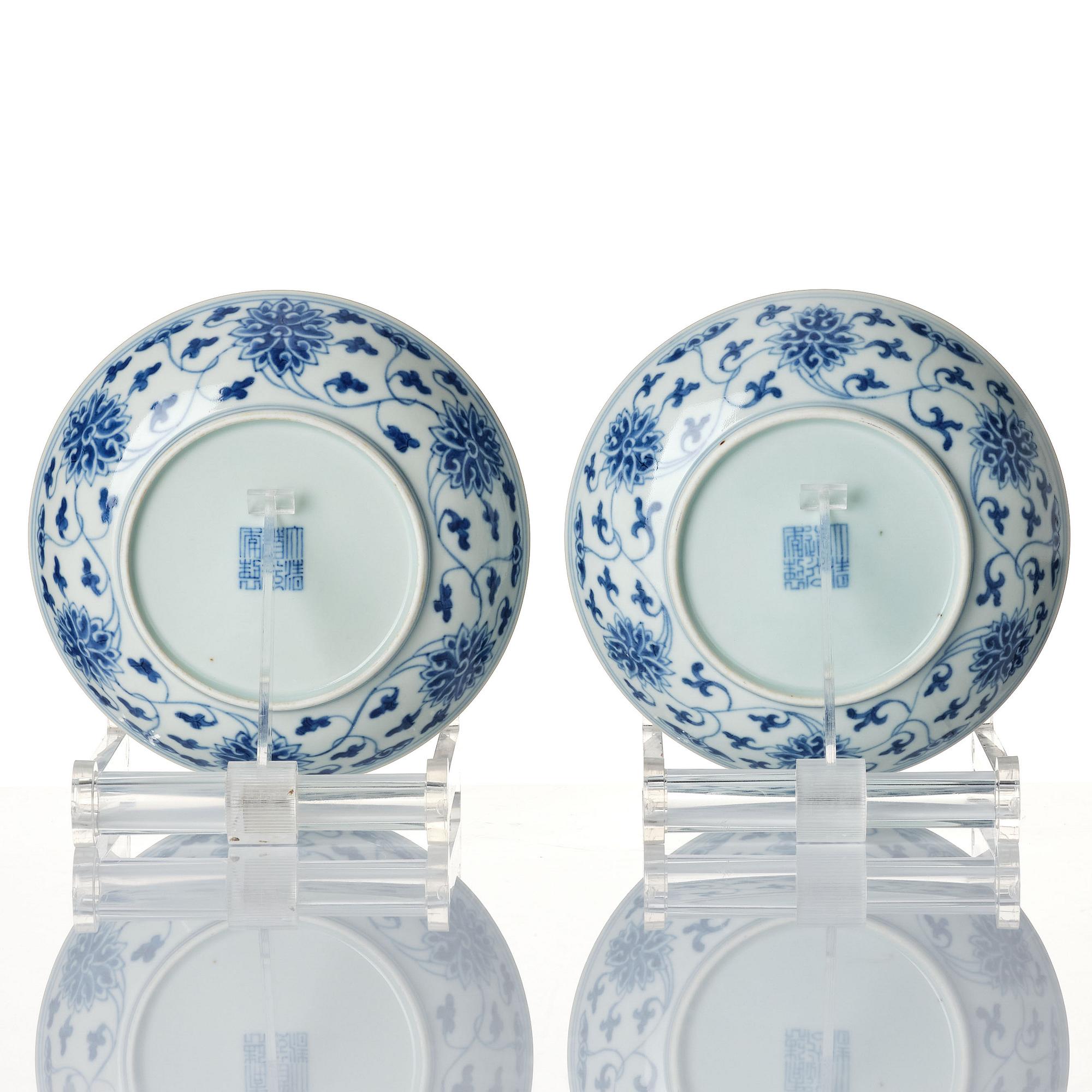 Two blue and white porcelain ginger jars, China, 19th/20th century.