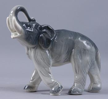 FIGURIN, porslin, 1900-talets första hälft.