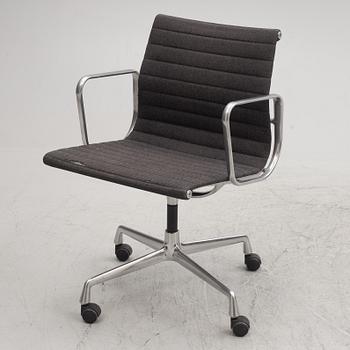 Charles & Ray Eames, an EA 108 office swivel chair for VItra.