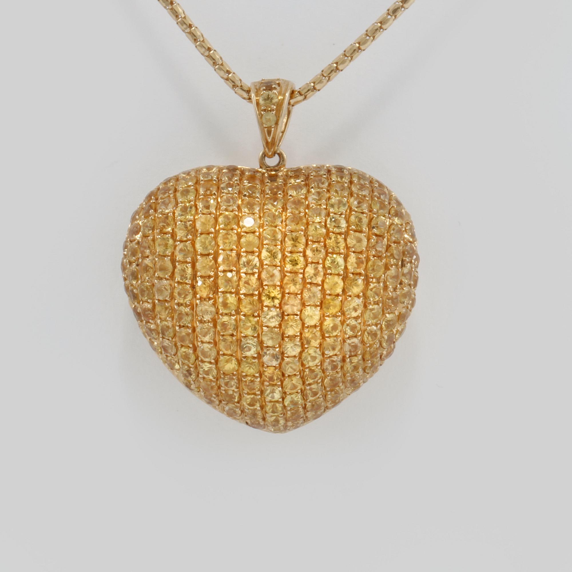 HÄNGE, 18k guld med gula fasettslipade safirer, 4,80 ct. Vikt 11 g.