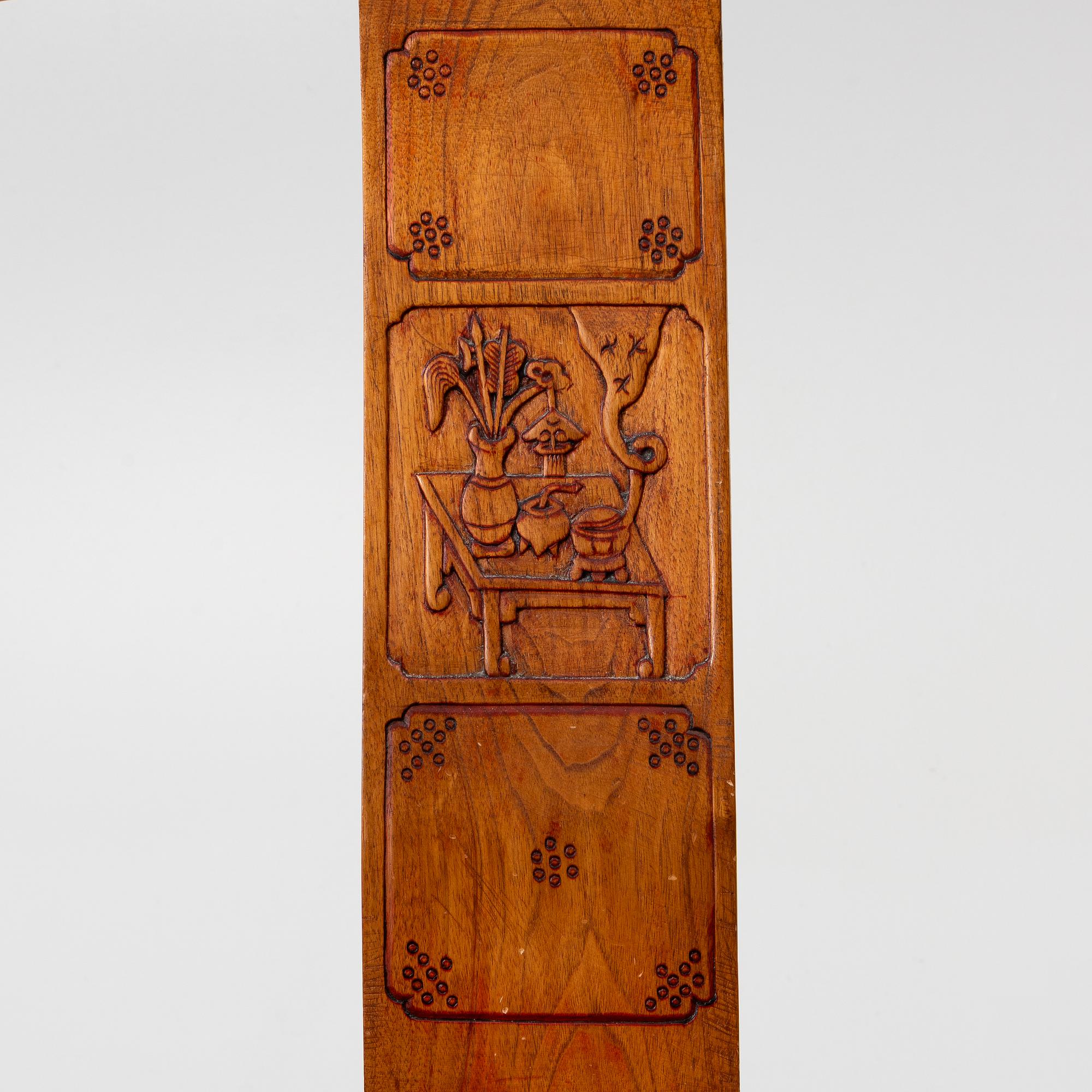 Karmstolar, ett par, hardwood, Kina, 1900-tal.