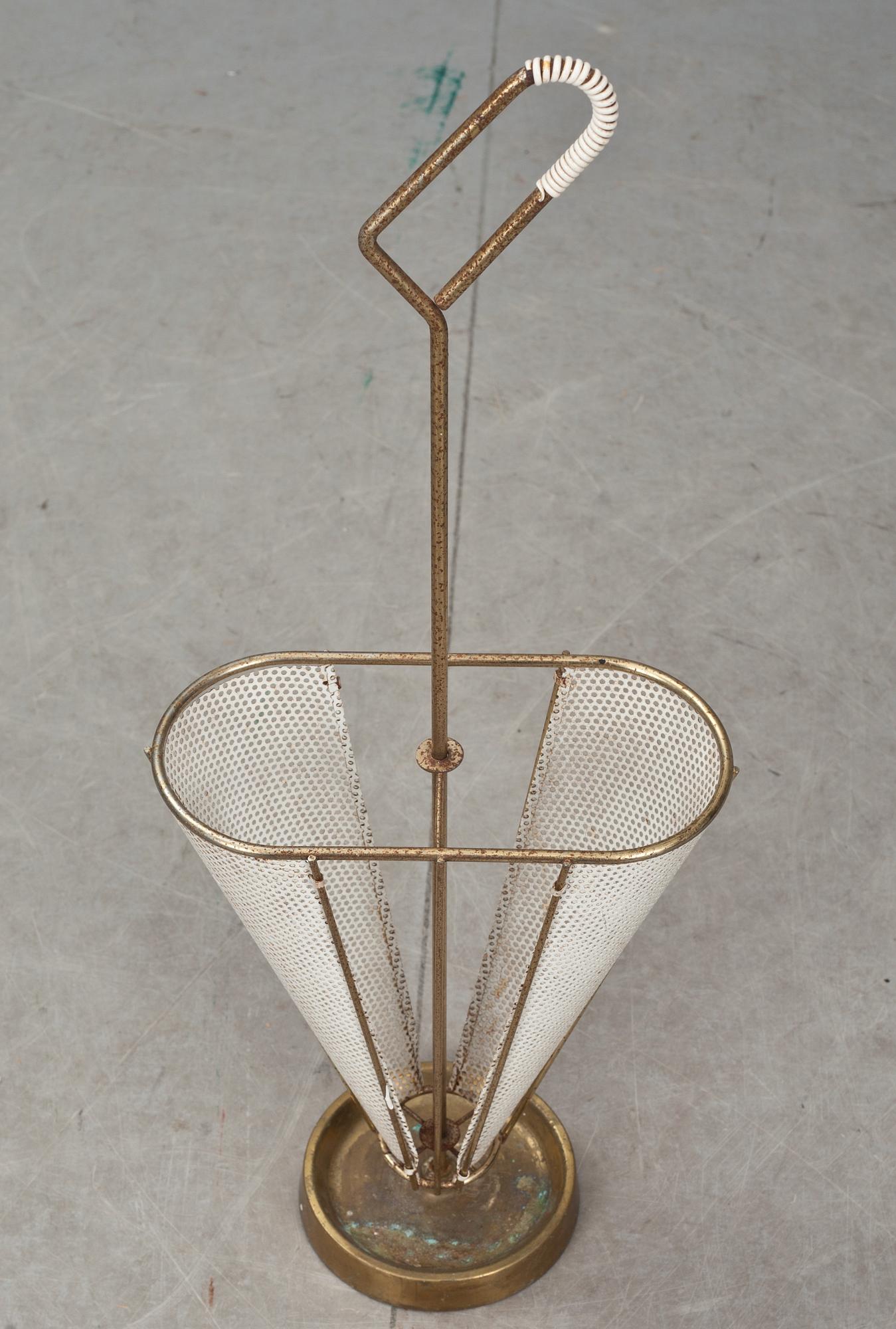 PARAPLYSTÄLL, 1900-talets mitt.