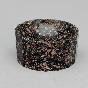 SALTKAR, porfyr, 1800-tal.