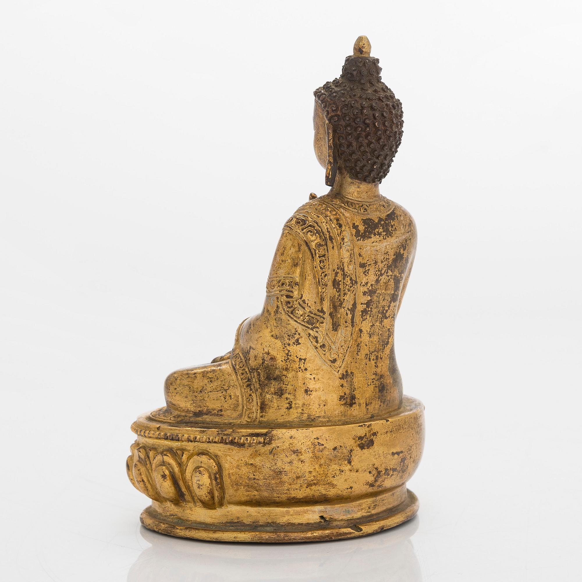 Skulptur, buddha, brännförgylld mässing, 1900-tal.