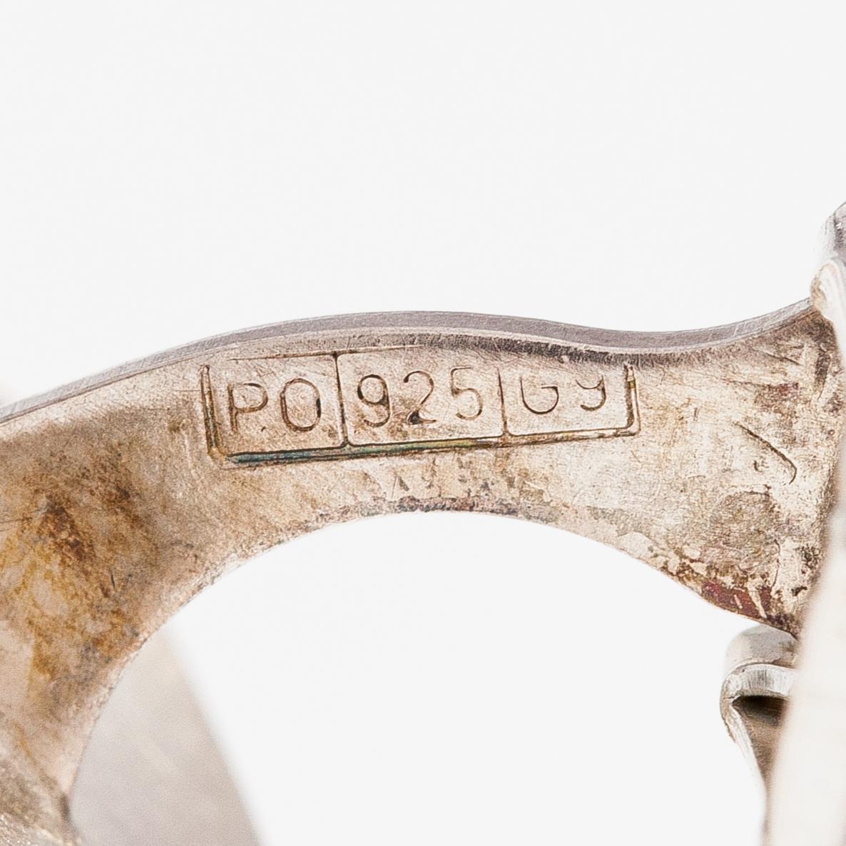 Pekka Piekäinen, Manschettknappar "Marquise", sterlingsilver, emalj. Platinoro, Åbo 2008.