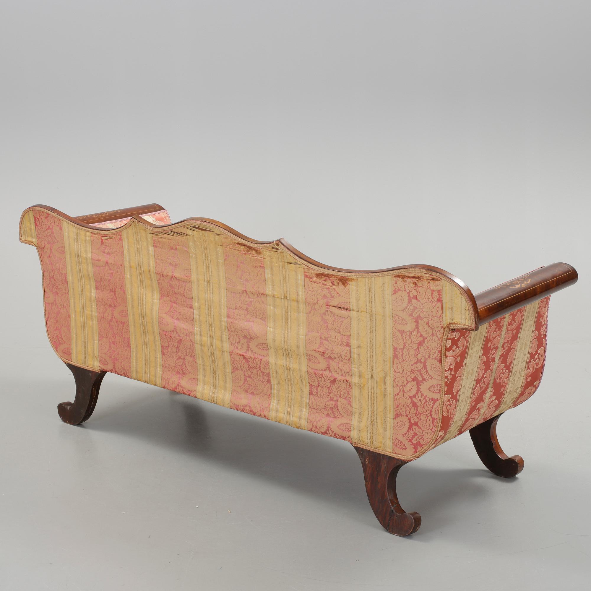 SOFFA med SOFFBORD, Karl Johanstil, omkring 1900.