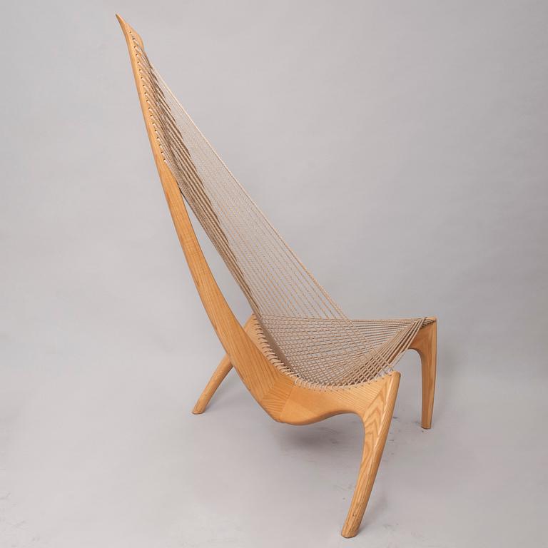 TUOLI, "Harp Chair", Jorgen Hovelskov, Christensen & Larsen,  Kööpenhamina. Malli suunniteltu 1963.