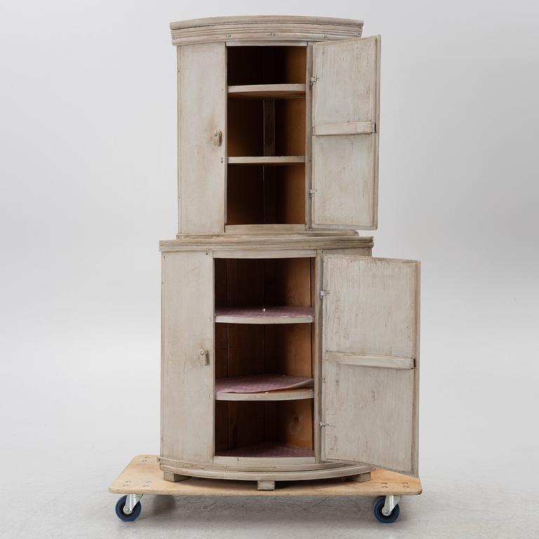 Corner cabinet,