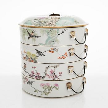 A porcelain food container and three lidded cups, China, circa 1900.