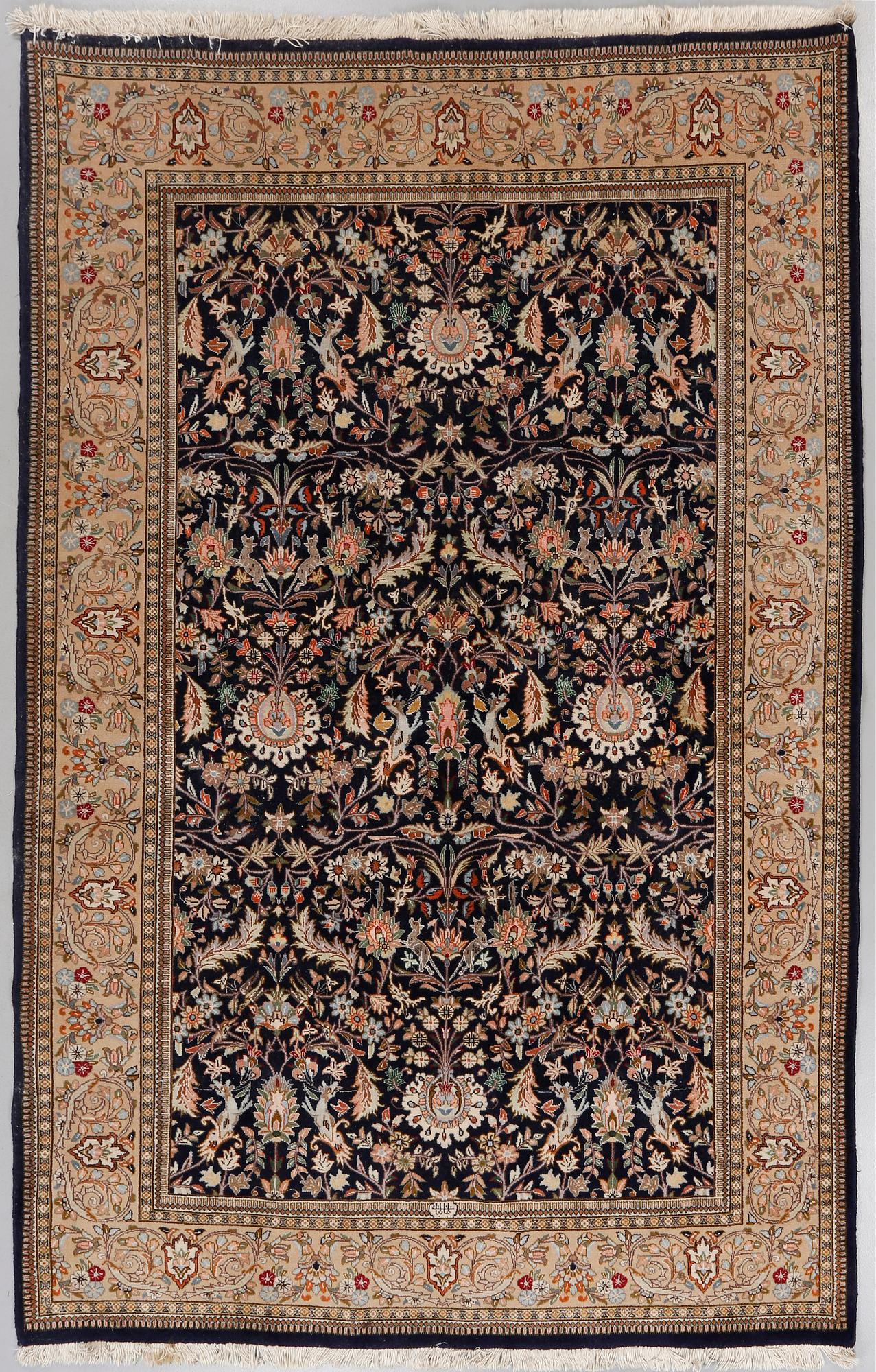 MATTA, troligen Täbris, 1900-talets senare del, 286 x 194 cm.