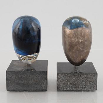 Bertil Vallien, sculptures, 2 pcs, Kosta Boda.