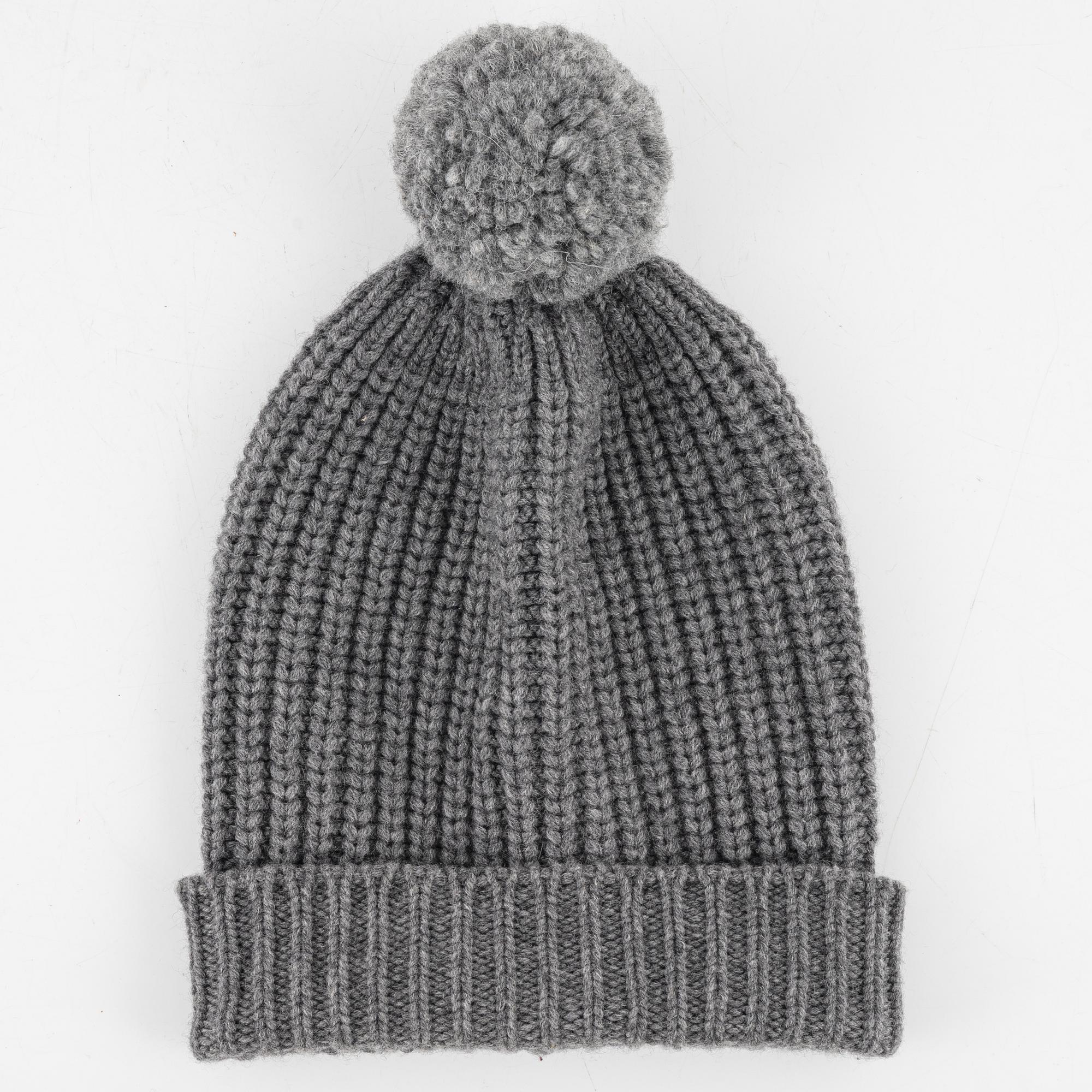 Marzi Firenze, for Audemars Piguet, hat, scarf, gloves.