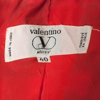 VALENTIONO, a two-piece dress consisting of jacket and skirt.