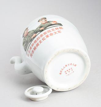 TEKANNA, porslin, Kina, 1900-talets slut.