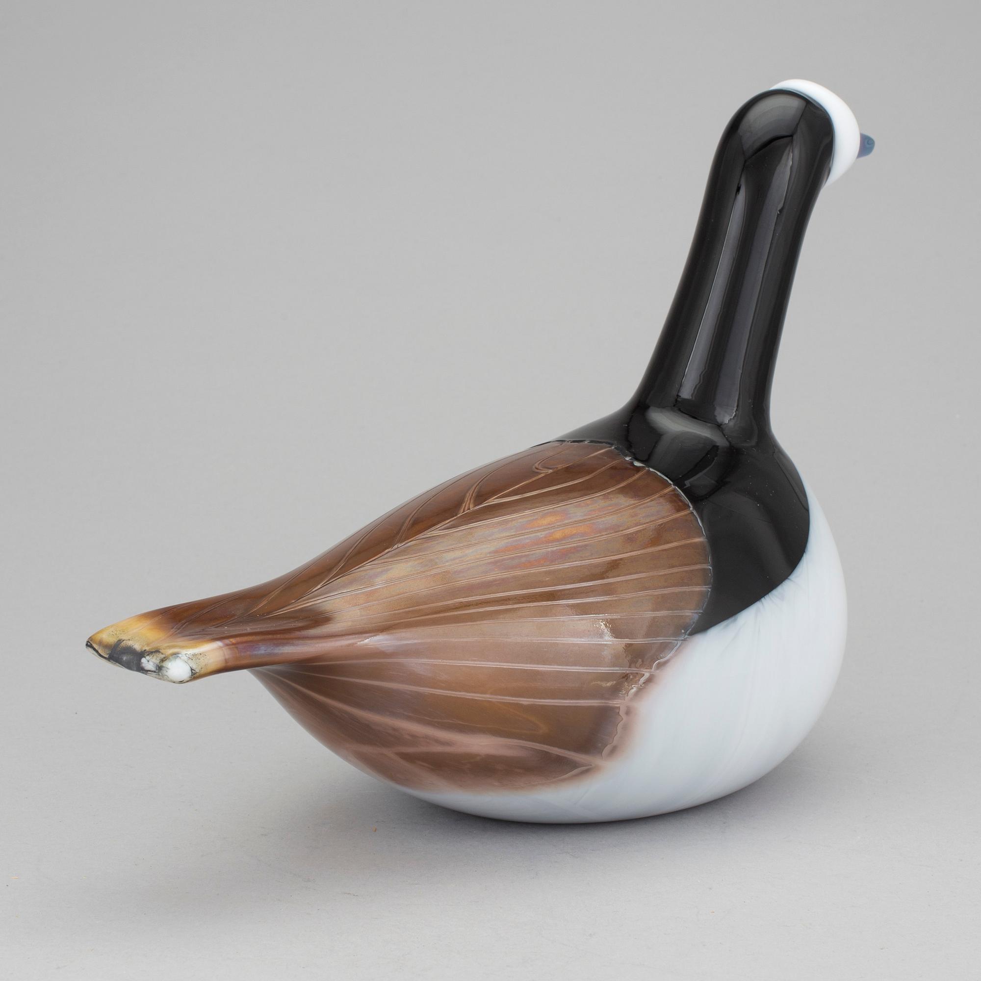 OIVA TOIKKA, skulptur, glas, "Valkoposkihanhi", Nuutajärvi Notsjö Pro Arte, Iittala, signerad och numrerad 295/2000.