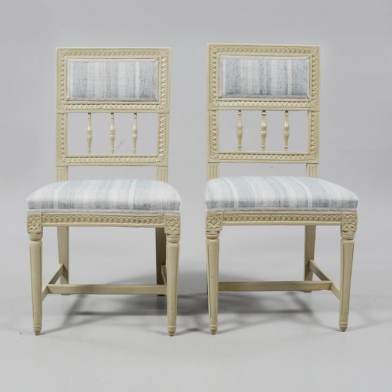 STOLAR, ett par, sengustavianska, omkring år 1800.