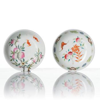 A set of six (5+1) small Chinese 'peaches' dishes, late Qing dynasty/Republic.
