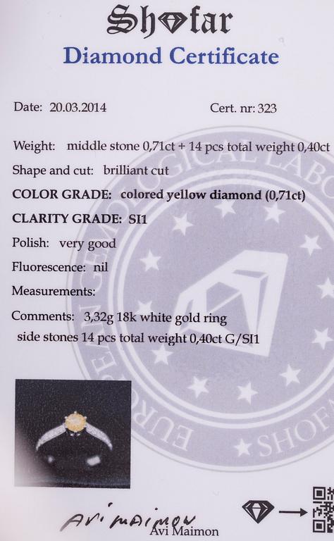 RING, 18K vitguld, gul diamant, diamanter. Vikt ca 3,3 g.