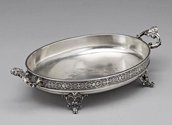 SKÅLFAT, silver, nyrenässans, Lars Larsson & Co, Stockholm 1881. Vikt ca 600 gram.