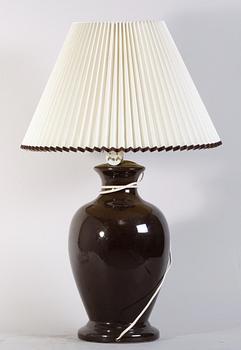 BORDSARMATURER, ett par.