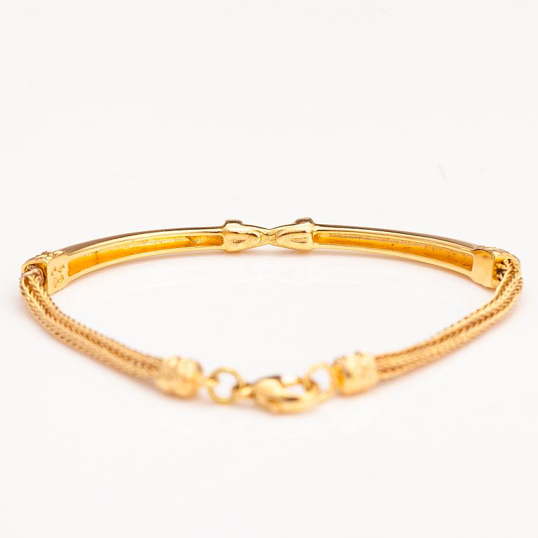 An 18K gold bracelet "Moose head", Kalevala koru 1999.