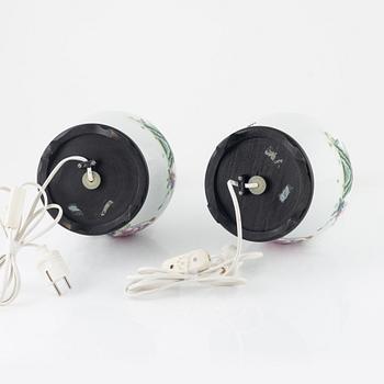 Bordslampor, ett par, porslin, Kina, 1900-tal.