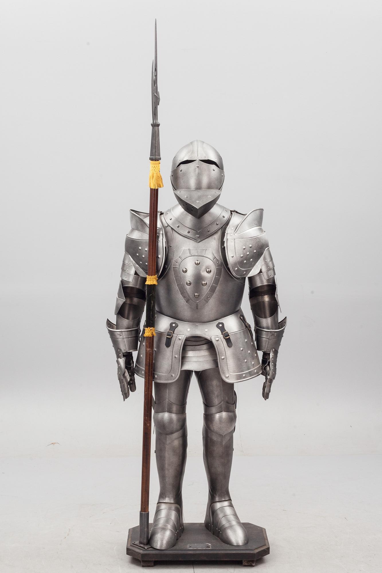 RUSTNING, efter äldre modell. Italien, sent 1900-tal.