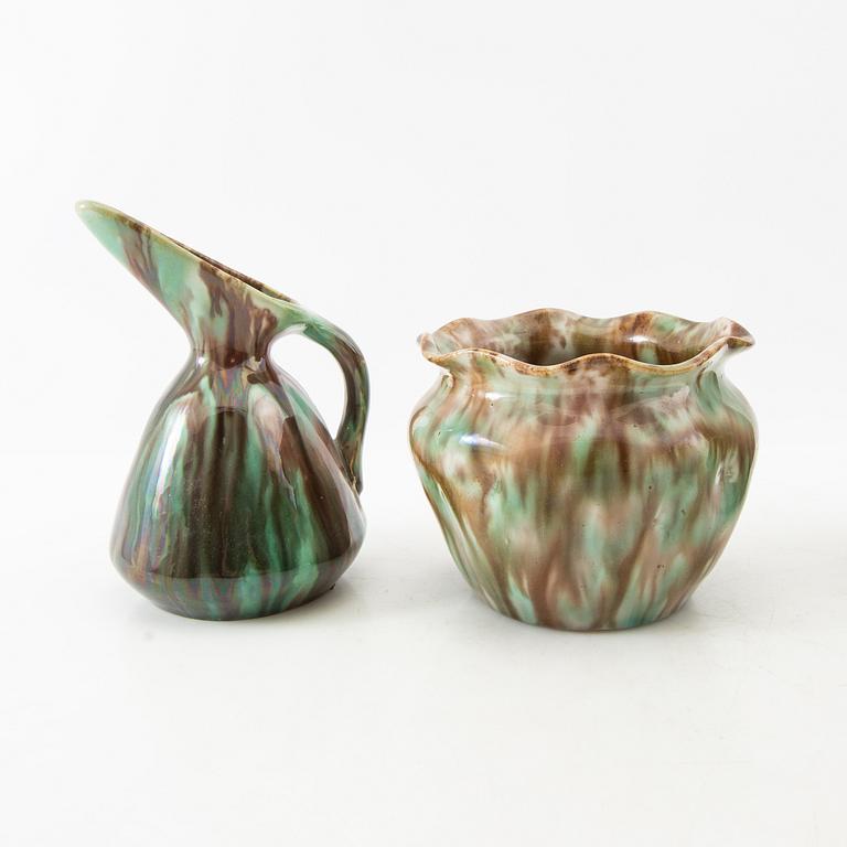 Jugs and vase, 4 dlr, early 20th century.