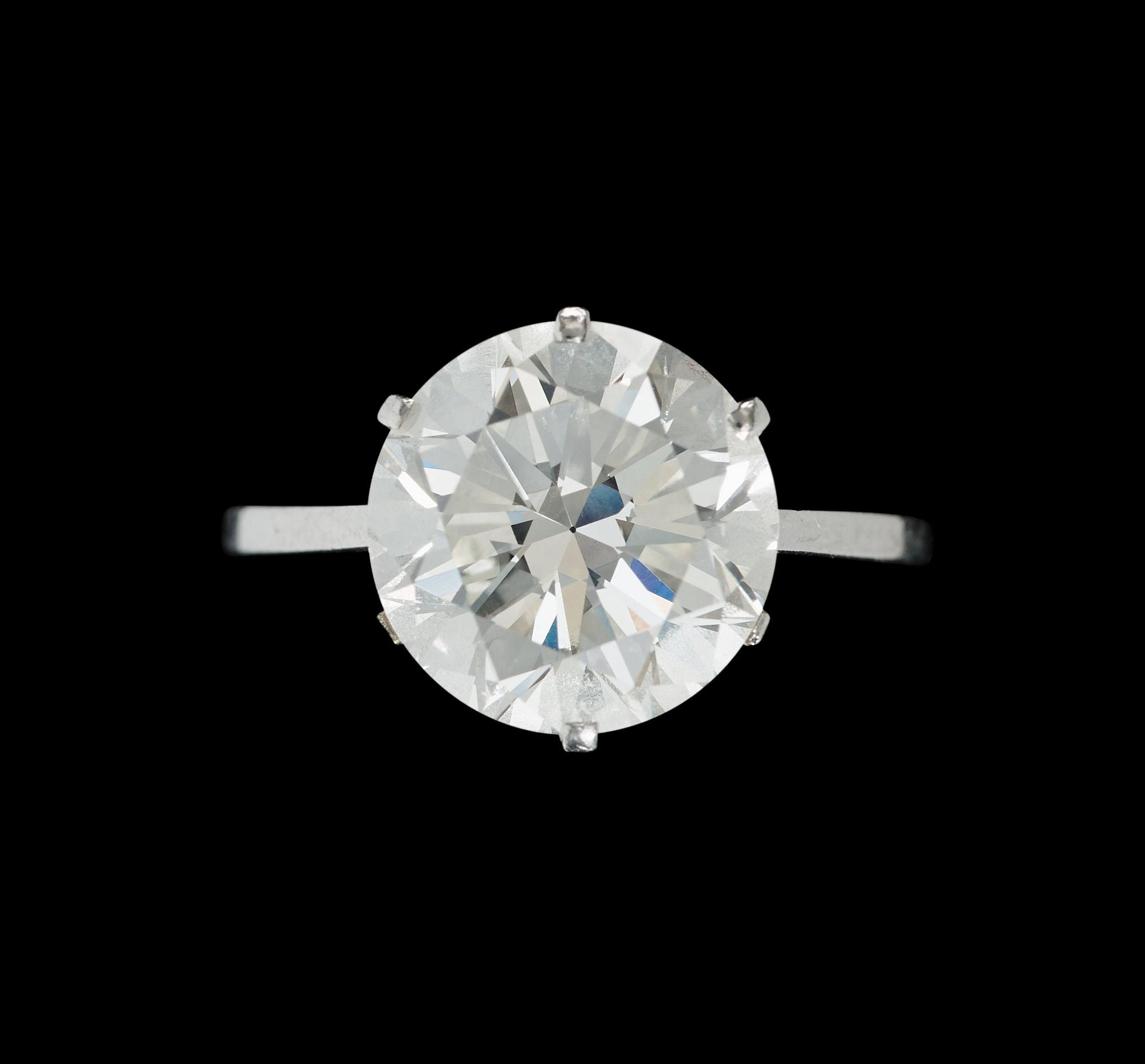 RING med gammalslipad diamant circa 3.89 ct. Kvalitet ca H/VVS.