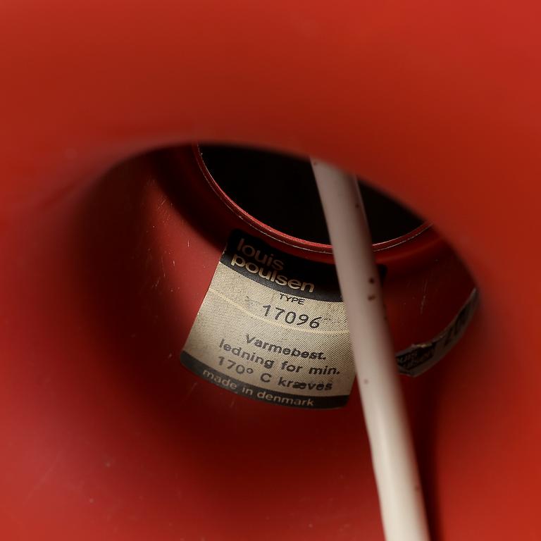 TAKLAMPA, PH-5, Poul Henningsen för Louis Poulsen, Danmark, 1900-talets andra hälft, höjd ca 27 cm.