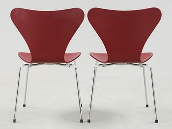 STOLAR, ett par, "Sjuan", Arne Jacobsen, Fritz Hansen.