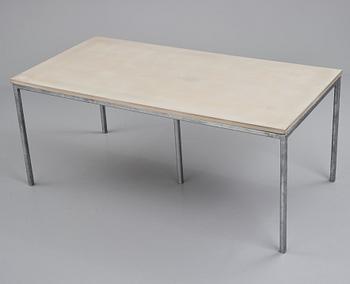 A concrete contemporary table from R.O.O.M.