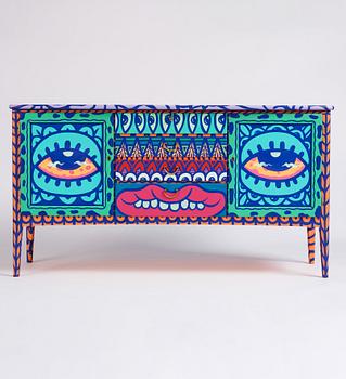 Amara Por Dios, unikt bemålat, sideboard/objekt, egen studio, 2018.